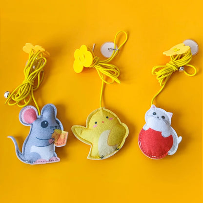 Interactive Hanging Cat Toy – Feather Mouse Teaser